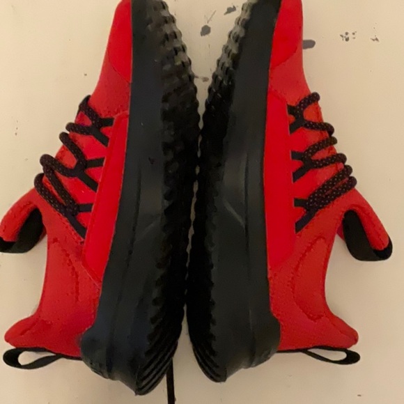 Adidas Kids Red Sneakers - Picture 6 of 7